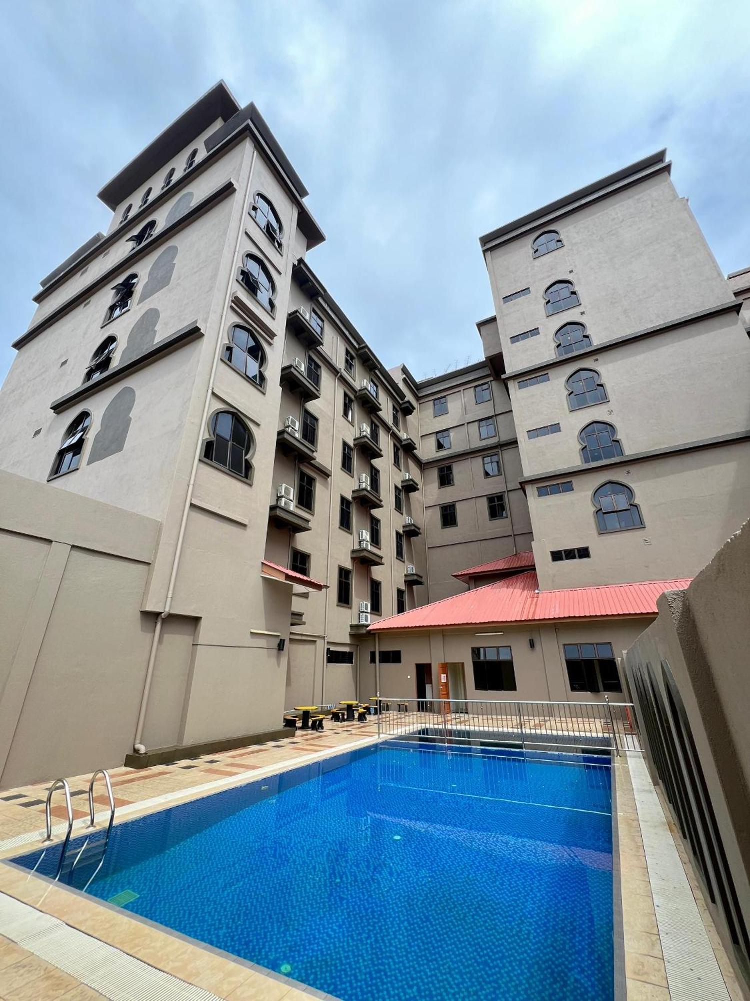 Grand Puteri Hotel Kuala Terengganu Exterior foto