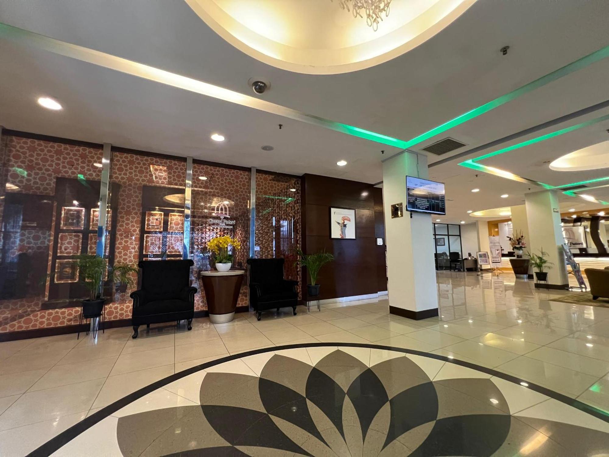 Grand Puteri Hotel Kuala Terengganu Exterior foto